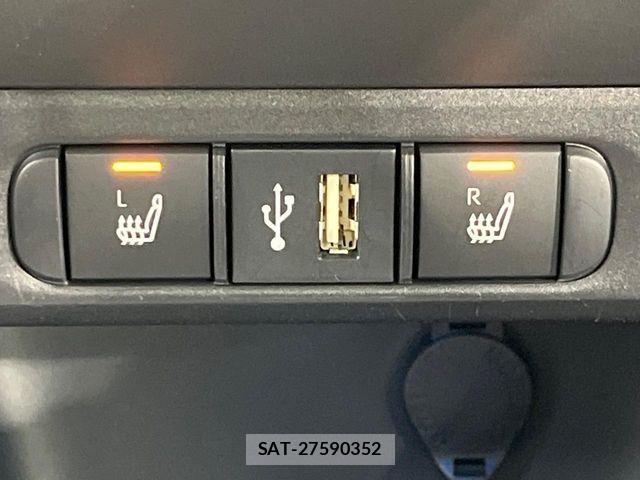 Toyota YARIS 2021-09 6999362-6