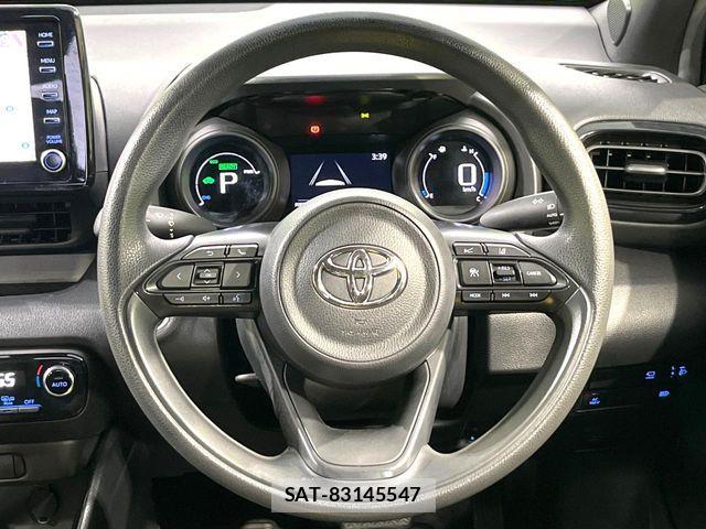 Toyota YARIS 2021-08 6999366-10