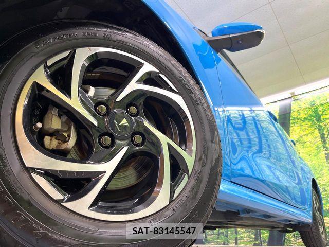 Toyota YARIS 2021-08 6999366-12