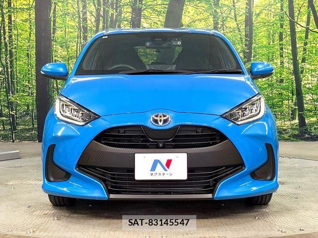 Toyota YARIS 2021-08 6999366-13