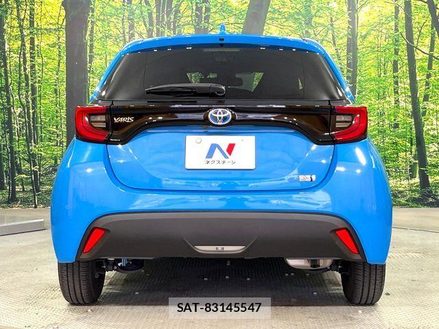 Toyota YARIS 2021-08 6999366-14