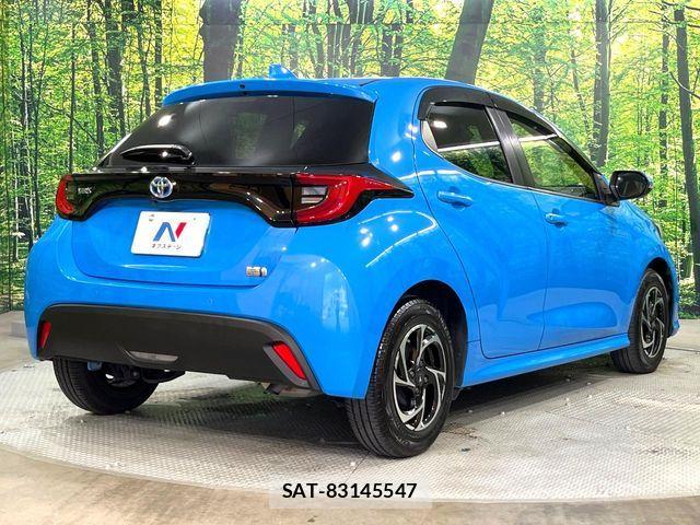 Toyota YARIS 2021-08 6999366-16