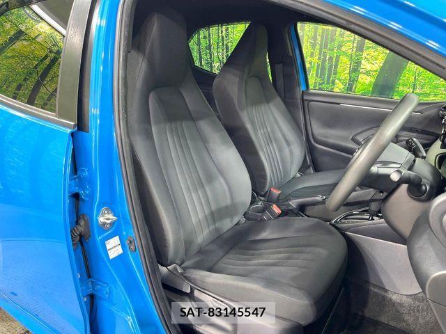 Toyota YARIS 2021-08 6999366-7
