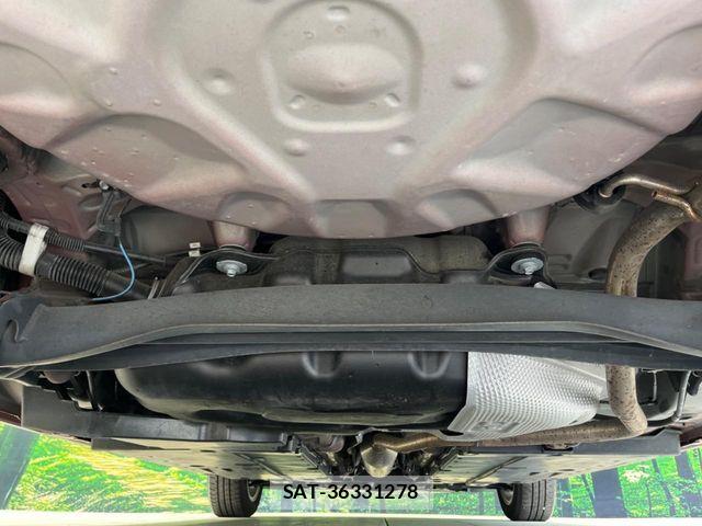 Toyota YARIS 2022-05 7061579-18