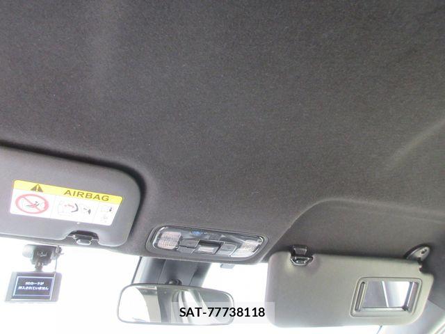 Toyota YARIS 2023-08 7061580-12