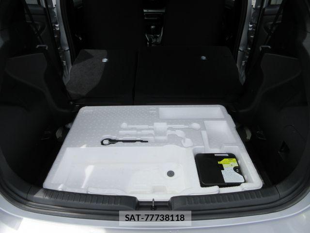 Toyota YARIS 2023-08 7061580-16