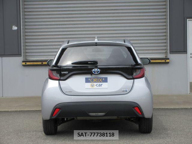 Toyota YARIS 2023-08 7061580-22