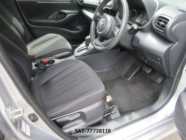 Toyota YARIS 2023-08 7061580-3