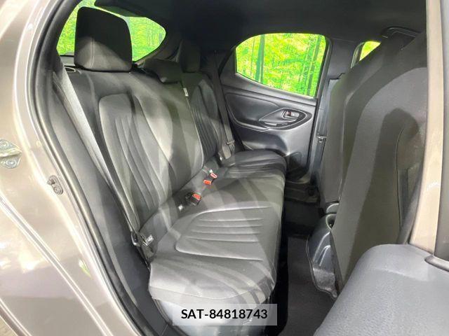 Toyota YARIS 2023-04 7061582-10