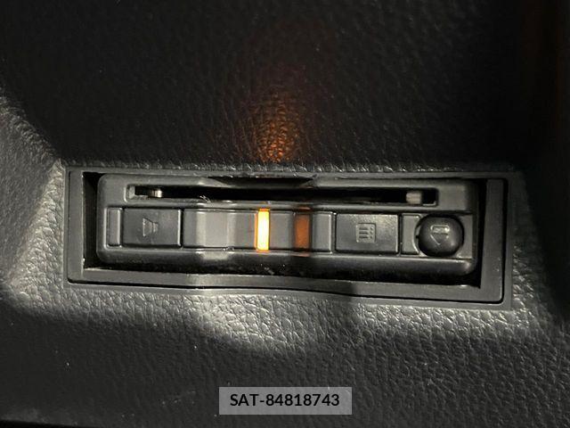Toyota YARIS 2023-04 7061582-8