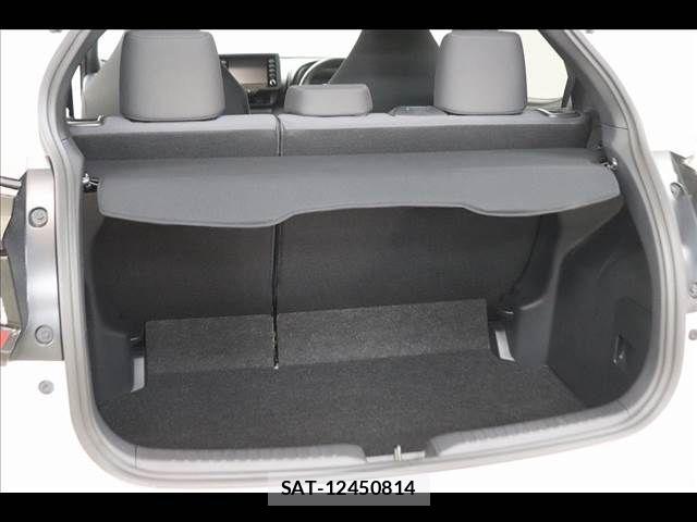 Toyota YARIS 2021-01 7061584-13
