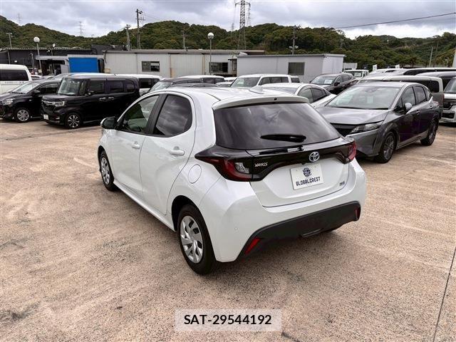 Toyota YARIS 2023-03 7061581-12