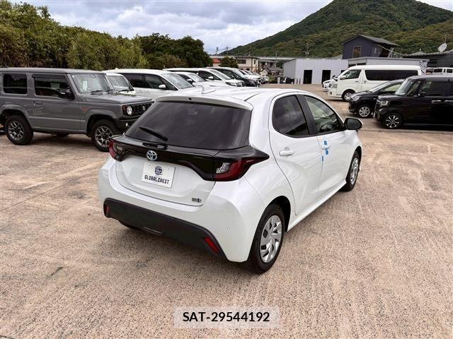 Toyota YARIS 2023-03 7061581-14