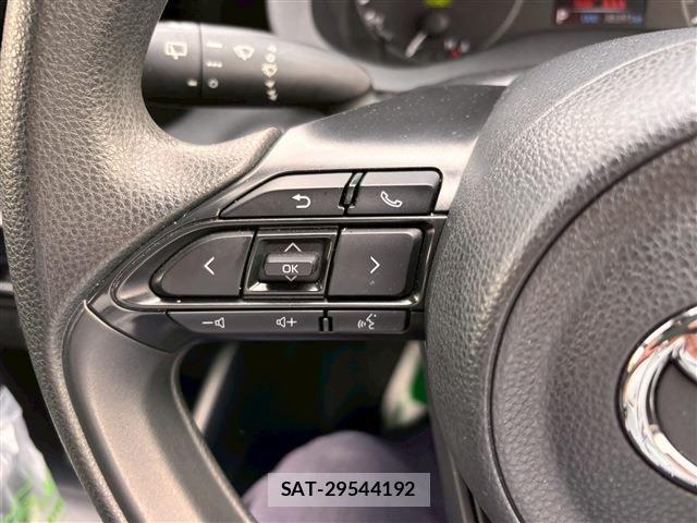 Toyota YARIS 2023-03 7061581-27