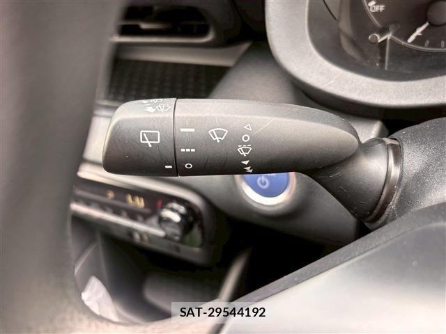 Toyota YARIS 2023-03 7061581-29