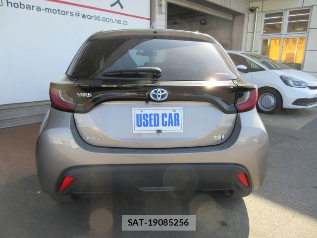 Toyota YARIS 2024-01 7061583-16