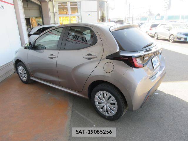 Toyota YARIS 2024-01 7061583-17