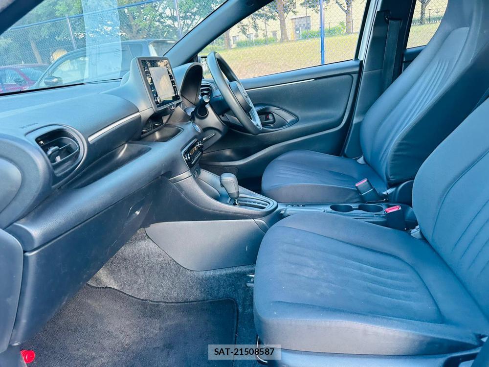 Toyota YARIS 2021 7074644-10
