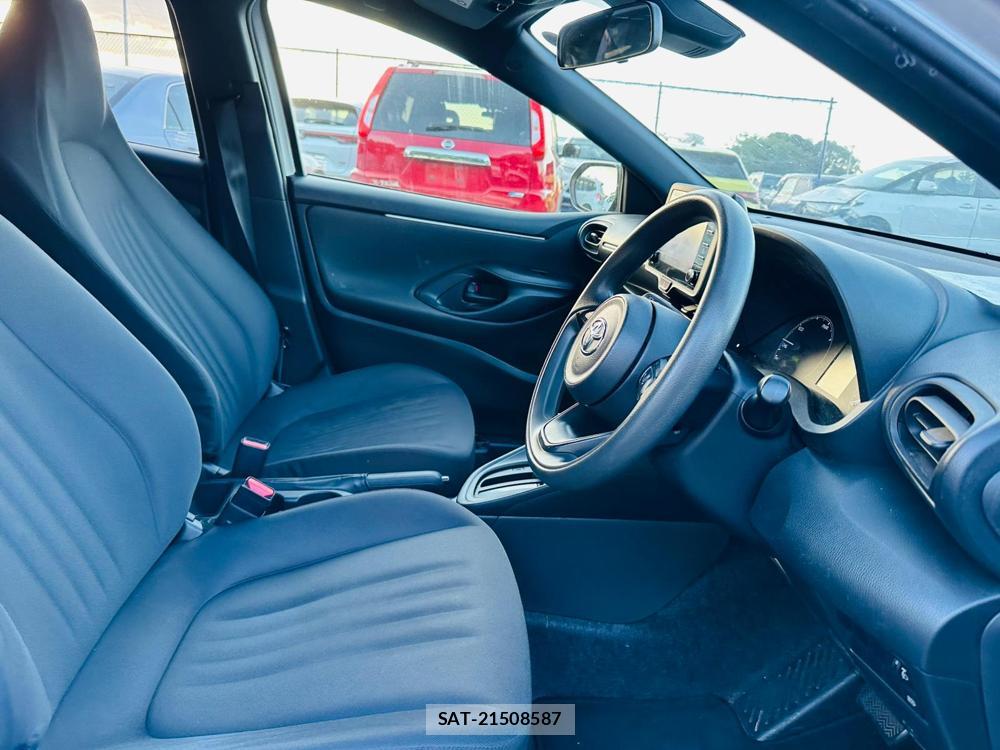 Toyota YARIS 2021 7074644-11