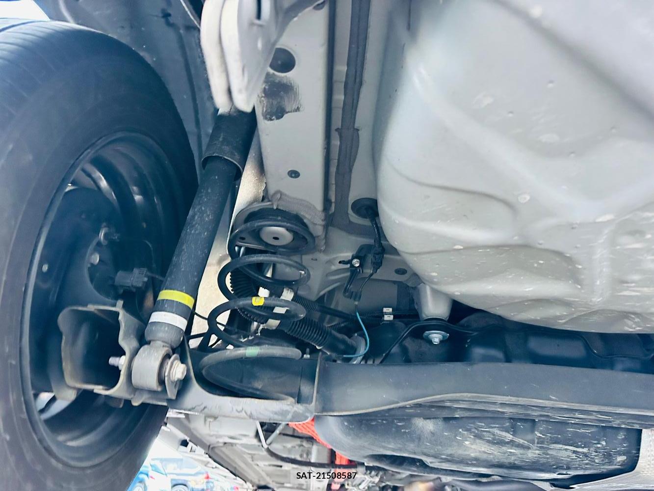 Toyota YARIS 2021 7074644-32
