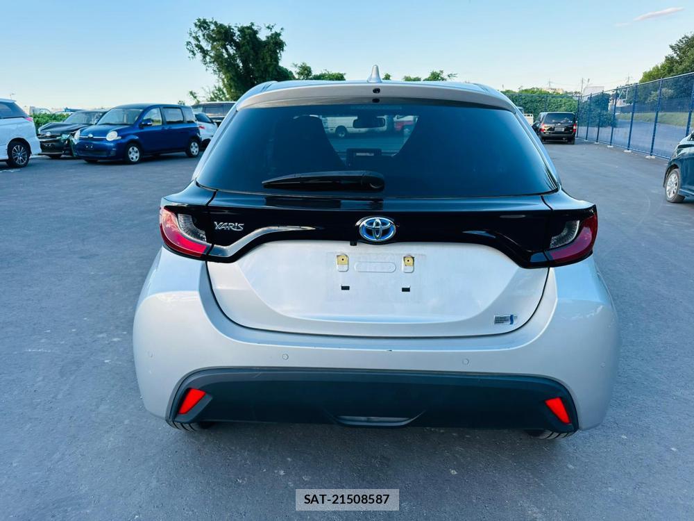 Toyota YARIS 2021 7074644-3