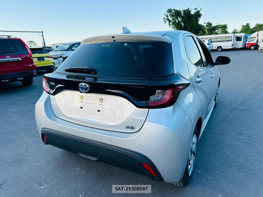 Toyota YARIS 2021 7074644-4
