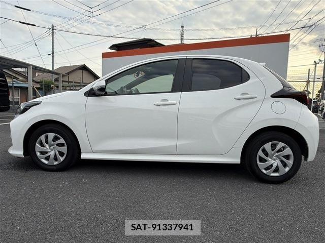 Toyota YARIS 2023-03 7227820-9