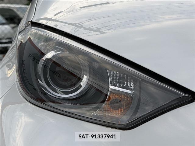 Toyota YARIS 2023-03 7227820-10