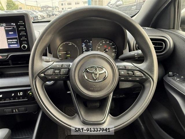 Toyota YARIS 2023-03 7227820-17