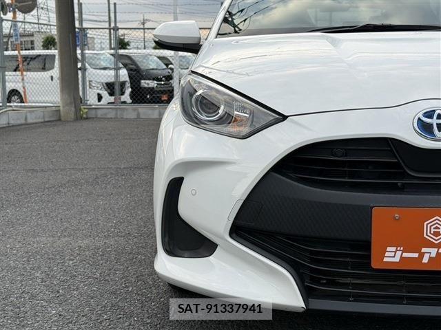 Toyota YARIS 2023-03 7227820-27