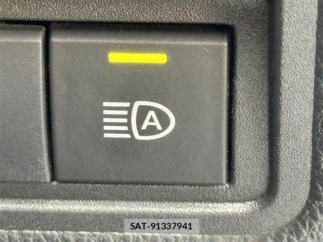 Toyota YARIS 2023-03 7227820-5