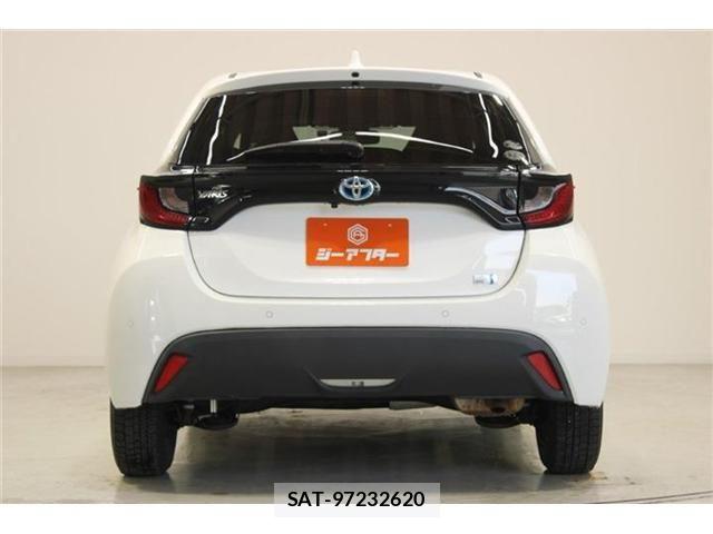 Toyota YARIS 2021-04 7227815-10
