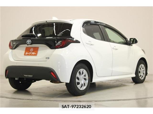 Toyota YARIS 2021-04 7227815-11