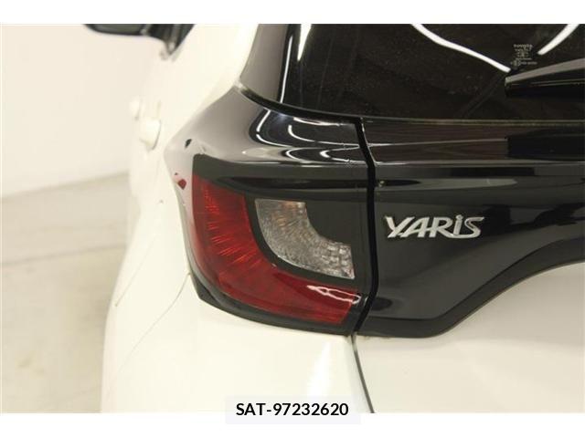 Toyota YARIS 2021-04 7227815-18