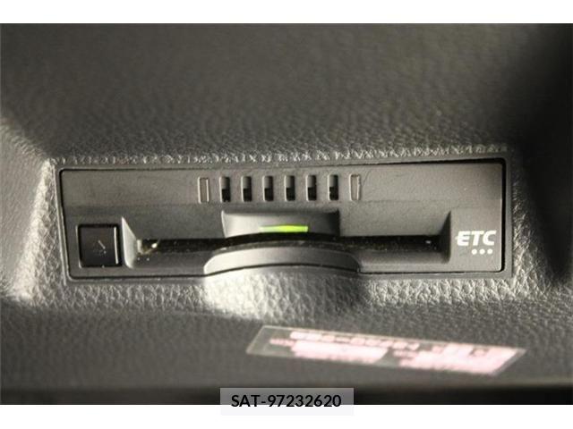 Toyota YARIS 2021-04 7227815-4