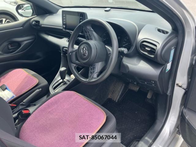 Toyota YARIS 2020-03 7227812-10