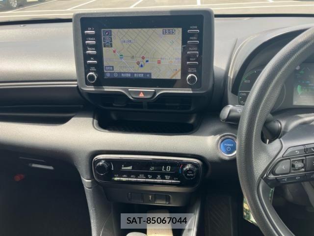 Toyota YARIS 2020-03 7227812-16