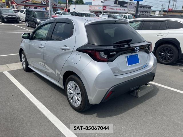 Toyota YARIS 2020-03 7227812-2