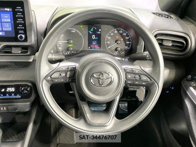 Toyota YARIS 2021-02 7227805-10