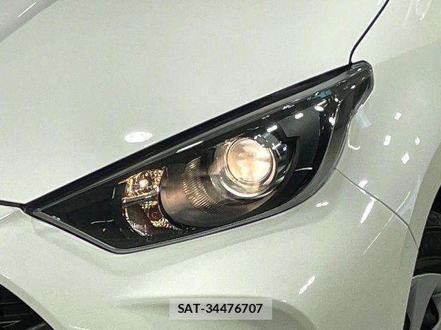 Toyota YARIS 2021-02 7227805-11