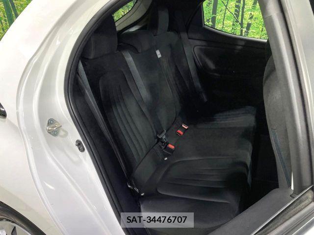 Toyota YARIS 2021-02 7227805-8