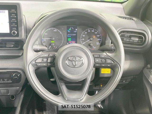 Toyota YARIS 2023-04 7227816-11