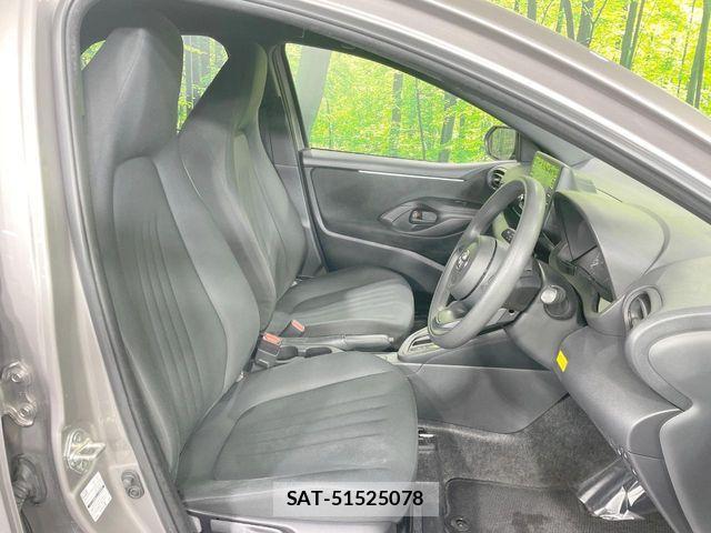 Toyota YARIS 2023-04 7227816-8
