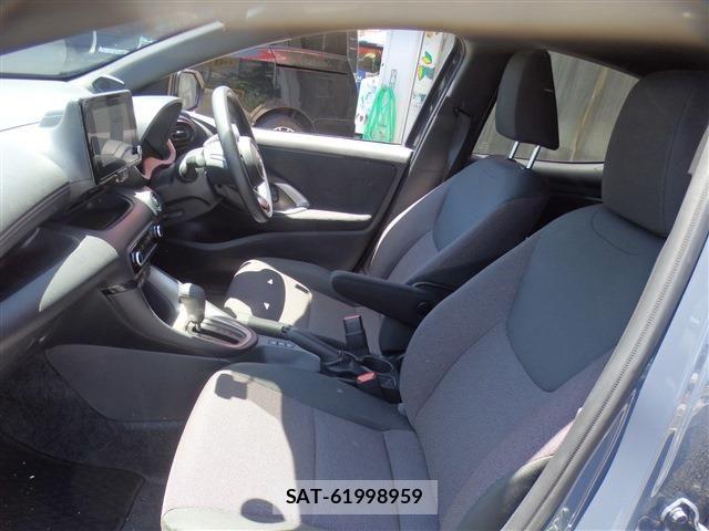 Toyota YARIS 2024-06 7227824-21