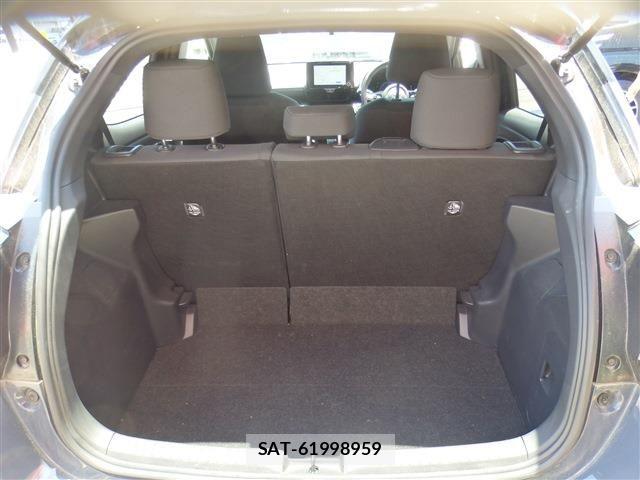 Toyota YARIS 2024-06 7227824-23