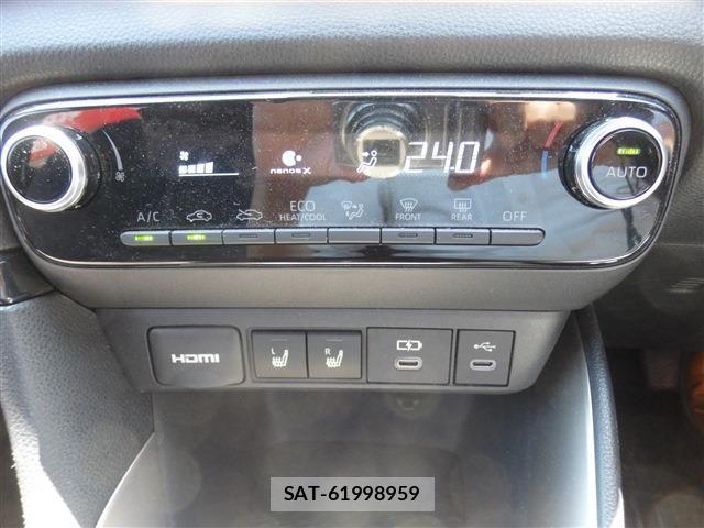 Toyota YARIS 2024-06 7227824-28