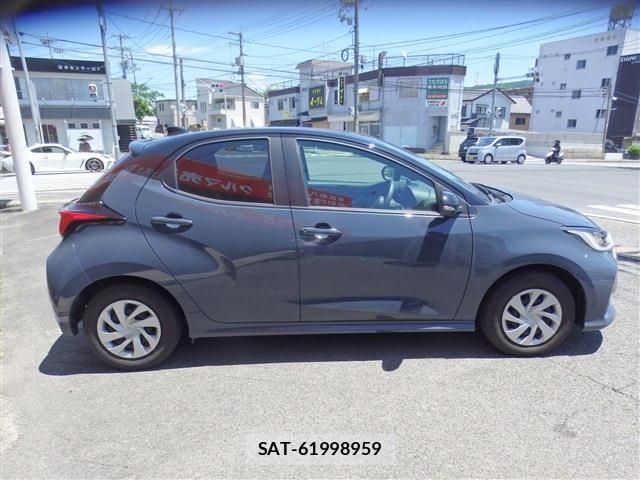 Toyota YARIS 2024-06 7227824-5