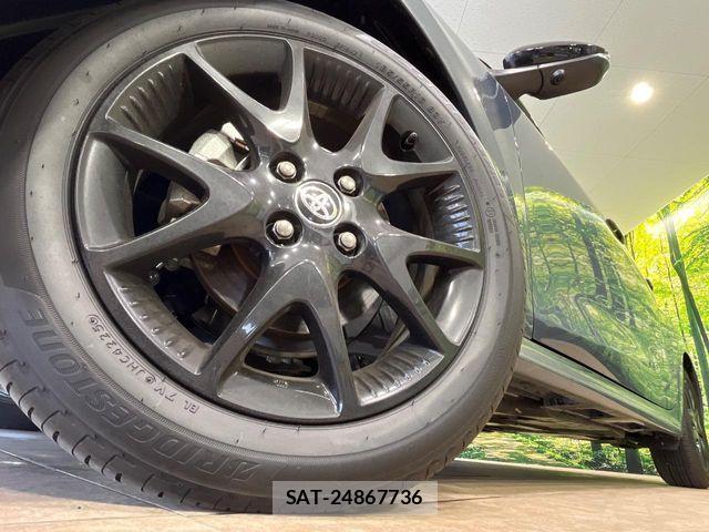 Toyota YARIS 2025-11 7227821-13