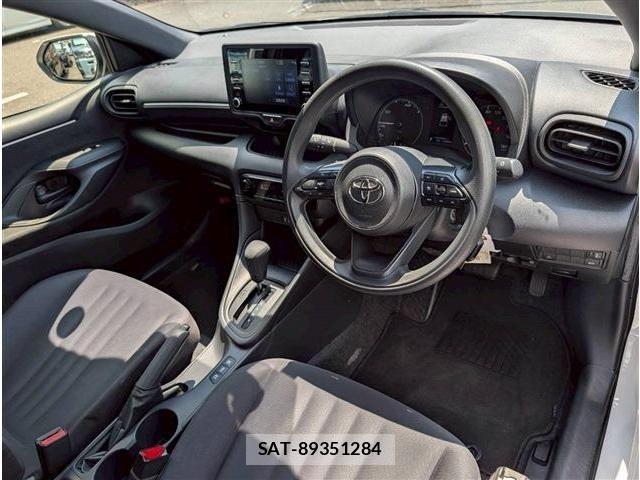 Toyota YARIS 2023-01 7227817-12