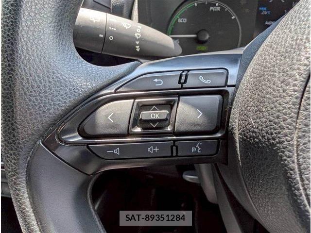 Toyota YARIS 2023-01 7227817-18